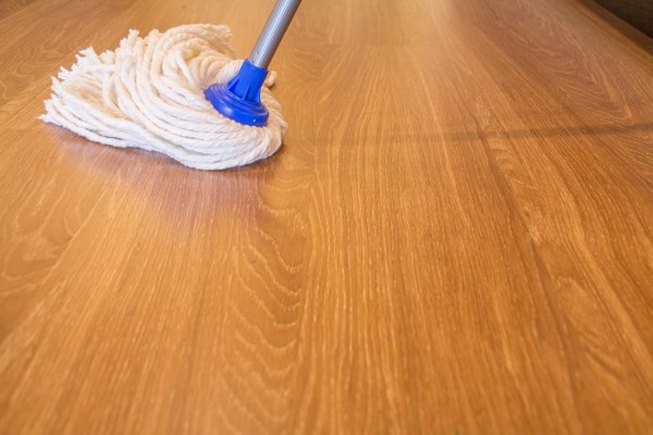 correct cleaning method of vinyl flooring