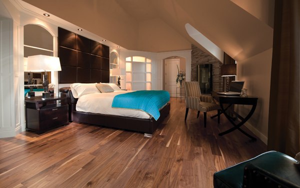 Beautiful vinyl flooring in bedroom